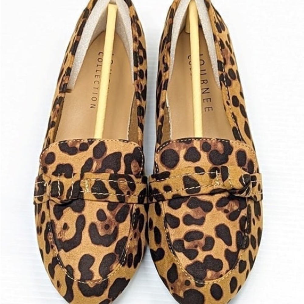 Journee Collection Women's Animal Print Loafers (Brand New/Never Worn) sz 7